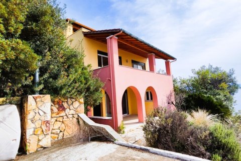 Вилла с 6 спальнями в Керкира, Греция №61732 5