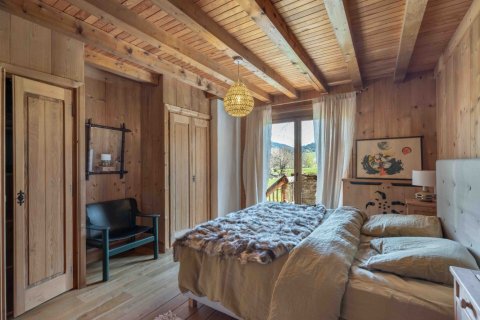 6 bedrooms House in Combloux, France No. 99534 10