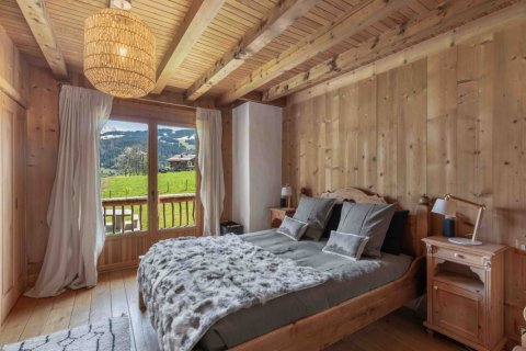 6 bedrooms House in Combloux, France No. 99534 12