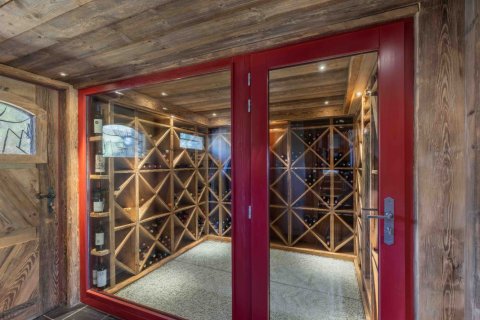 6 bedrooms House in Combloux, France No. 99534 15