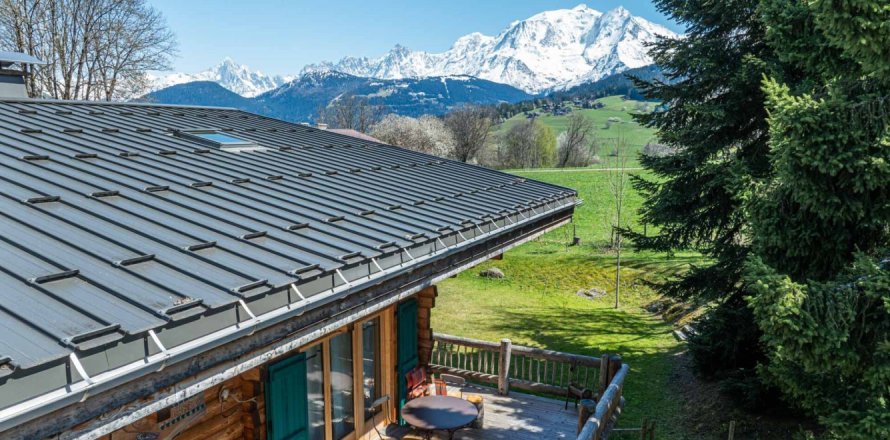 6 bedrooms House in Combloux, France No. 99534