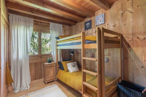 6 bedrooms House in Combloux, France No. 99534 13