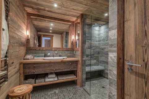 6 bedrooms House in Megeve, France No. 99378 16