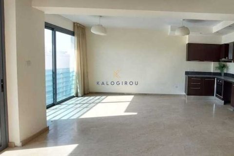 2 bedrooms Apartment in Larnaca, Cyprus No. 102077 1