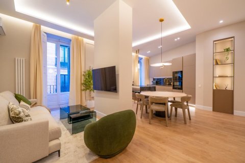 3 dormitorios Apartment en Madrid, Spain No. 117716