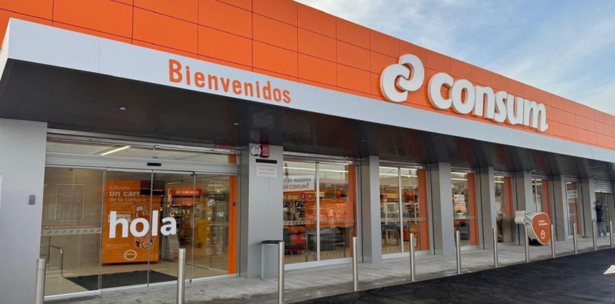 9360m² Commercial property en Barcelona, Spain No. 99093