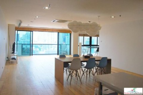 2 bedrooms House in Bangkok, Thailand No. 96877 4