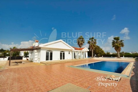 4 bedrooms Bungalow in Ayia Napa, Cyprus No. 36521 2