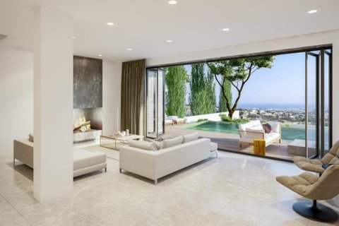 3 bedrooms Villa in Agios Tychonas, Cyprus No. 37474 3