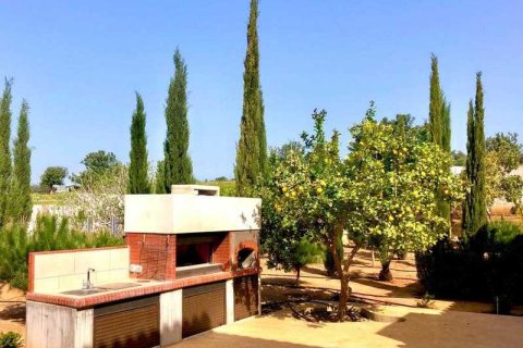 4 bedrooms House in Kato Polemidia, Cyprus No. 30536 4