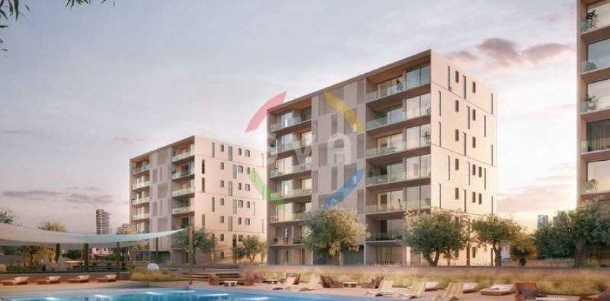 3 bedrooms Penthouse in Limassol, Cyprus No. 82189