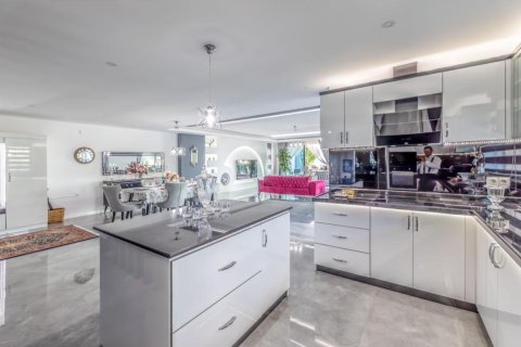 4 rooms Apartment in Lien Chieu, Vietnam No. 21745 9