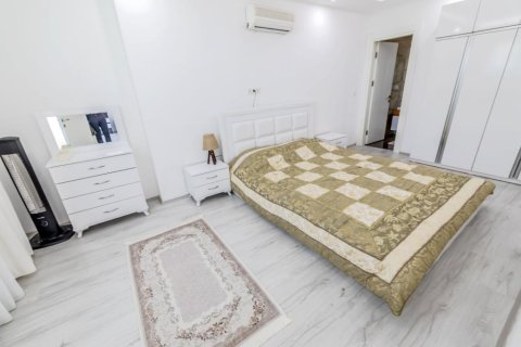 4 rooms Apartment in Lien Chieu, Vietnam No. 21745 2