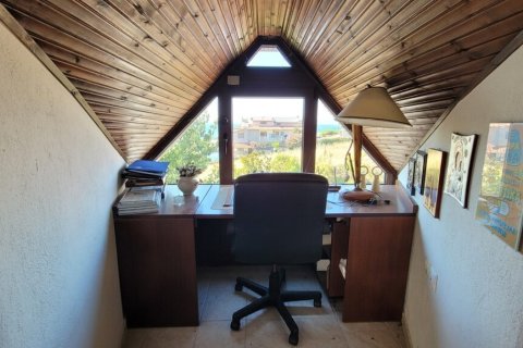 Вилла с 5 спальнями в Термаикос, Греция №107406 10