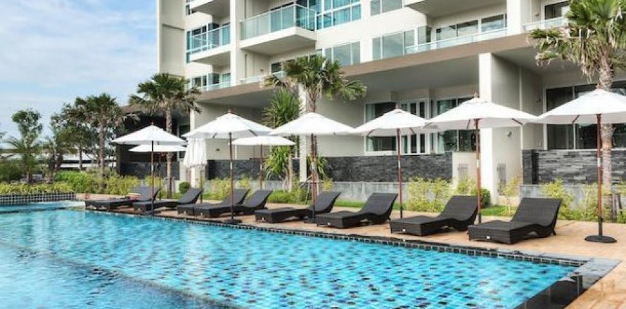 3 bedrooms Apartment in Jomtien Beach, Thailand No. 97440