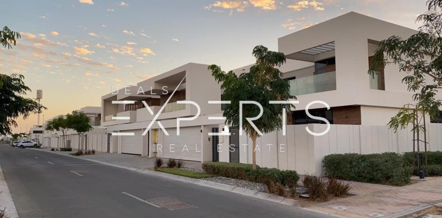 5 bedrooms Villa in Darna, Vietnam No. 84709