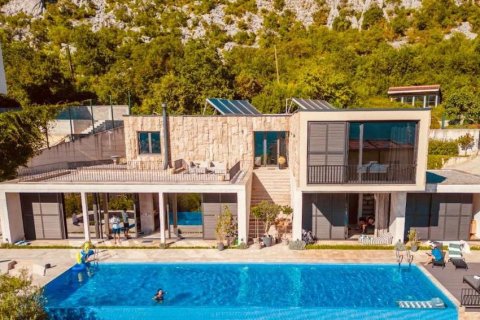 5 bedrooms House in Kotor, Montenegro No. 75919 4