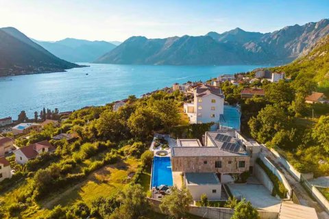 5 bedrooms House in Kotor, Montenegro No. 75919 5