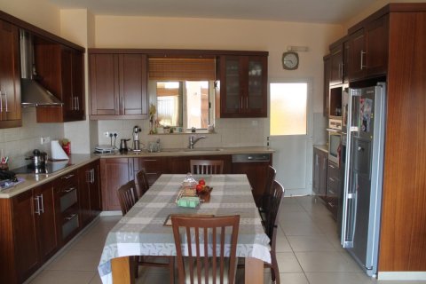 5 bedrooms Villa in Limassol, Cyprus No. 105815 1