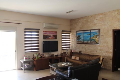 5 bedrooms Villa in Limassol, Cyprus No. 105815 4