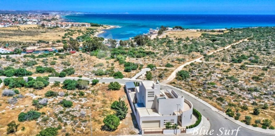 7 bedrooms Villa in Ayia Napa, Cyprus No. 36574