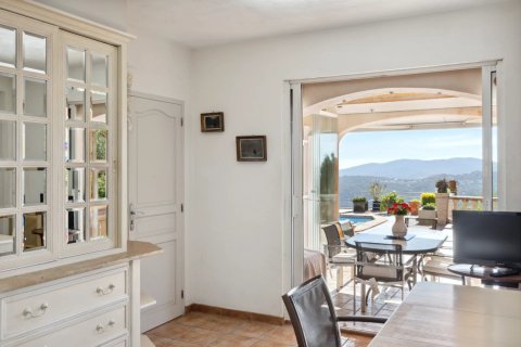 4 bedrooms Villa in Cabris, France No. 72061 5