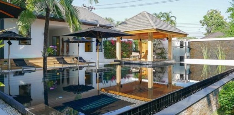 4 bedrooms Villa in Rawai, Thailand No. 97101