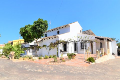 4 bedrooms Villa in Villamartin, Spain No. 111718