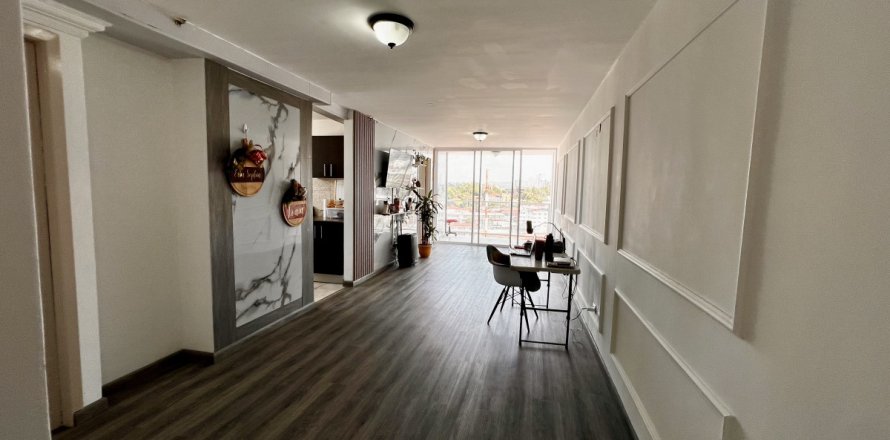 2 bedrooms Apartment in Panama City, Panama No. 109780