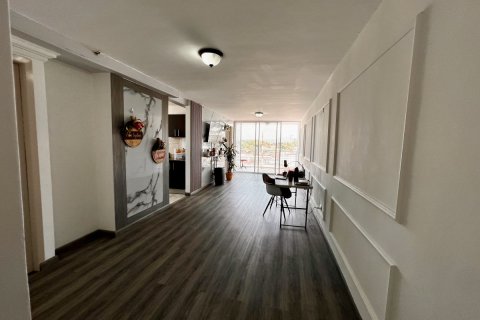 2 dormitorios Apartment en Panamá, Panama No. 109780