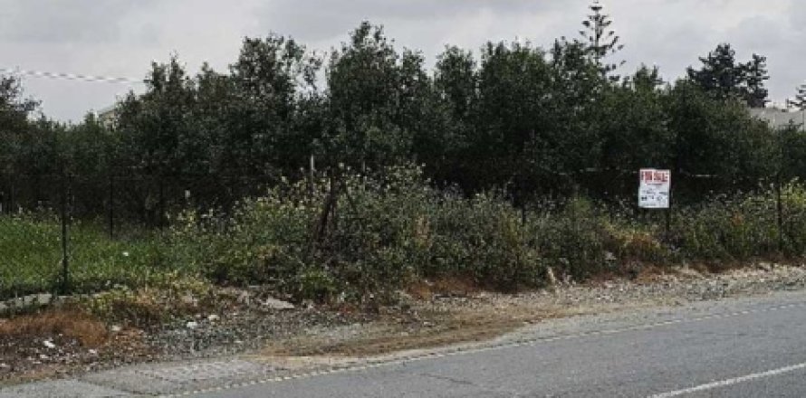 Commercial property in Ypsonas, Cyprus No. 81876