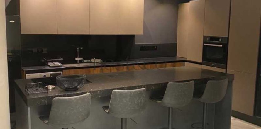 3 bedrooms Apartment in Limassol, Cyprus No. 102117