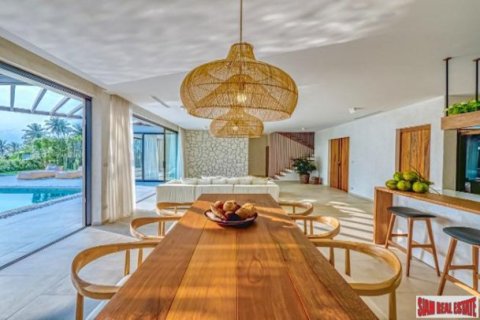 3 bedrooms Villa on the Chaweng Beach, Thailand No. 96622 11