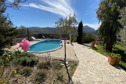 Коммерческая недвижимость с 4 спальнями в Ретимнон, Греция №24065 2