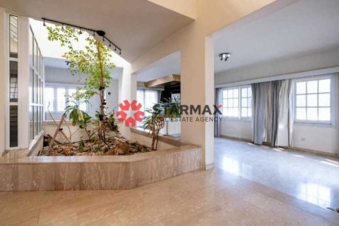 4 bedrooms House in Strovolos, Cyprus No. 82733 2