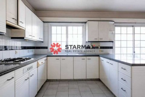 4 bedrooms House in Strovolos, Cyprus No. 82733 10