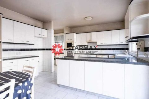 4 bedrooms House in Strovolos, Cyprus No. 82733 9