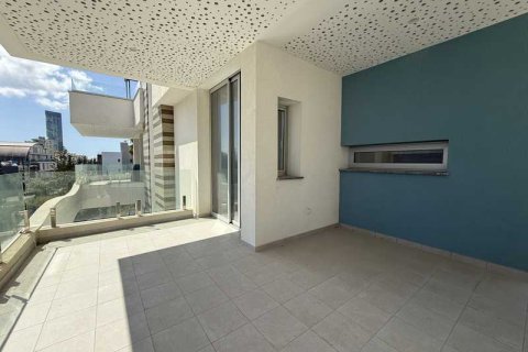 3 bedrooms Apartment in Agios Tychonas, Cyprus No. 33010 9