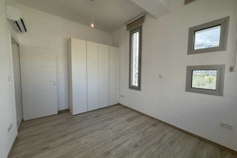 3 bedrooms Apartment in Agios Tychonas, Cyprus No. 33010 8