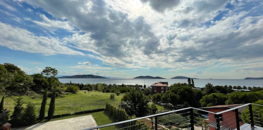 4 bedrooms Villa in Khanh Hoa, Vietnam No. 15456