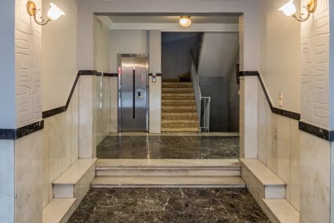 224m² Apartment in Thessaloniki, Greece No. 107213 16