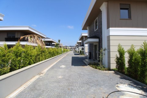 3 dormitorios Villa en Tan Xuan, Vietnam No. 13724 24