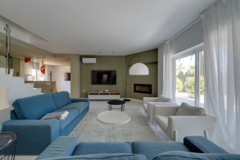 4 bedrooms Villa in Albir, Spain No. 84902