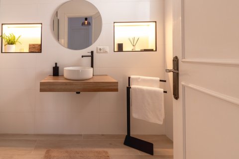 5 bedrooms Villa in Dinh An, Vietnam No. 27133 6