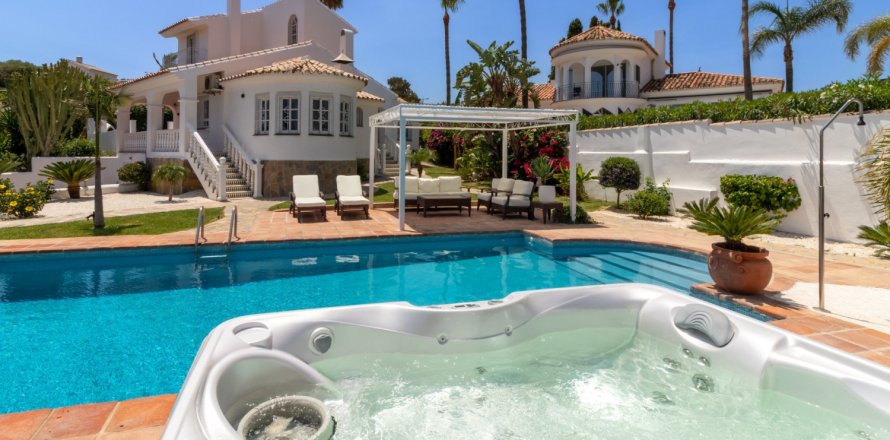 5 bedrooms Villa in Dinh An, Vietnam No. 27133