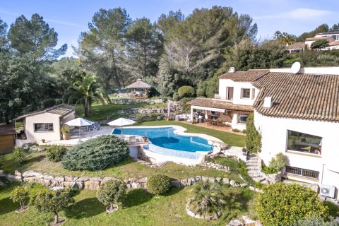 6 bedrooms Villa in Valbonne, France No. 83482 2
