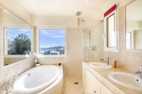 6 bedrooms Villa in Valbonne, France No. 83482 9