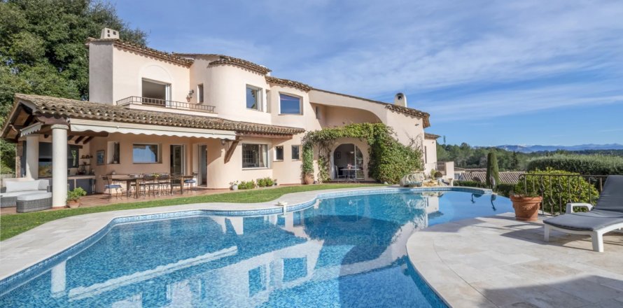 6 bedrooms Villa in Valbonne, France No. 83482