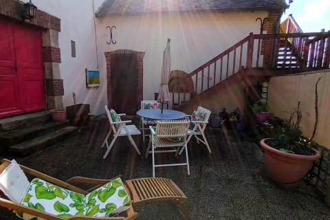 6 bedrooms House in Greez-sur-Roc, France No. 69427 11