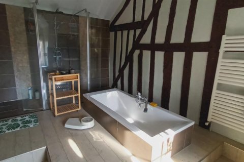 6 bedrooms House in Greez-sur-Roc, France No. 69427 18